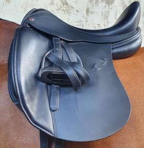 For sale: Almost New Dressage Saddle